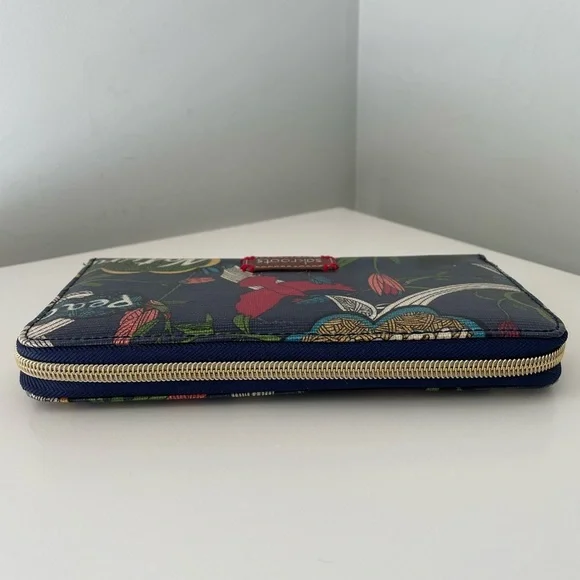 Sakroots Large zip Wallet - Picture 5 of 10